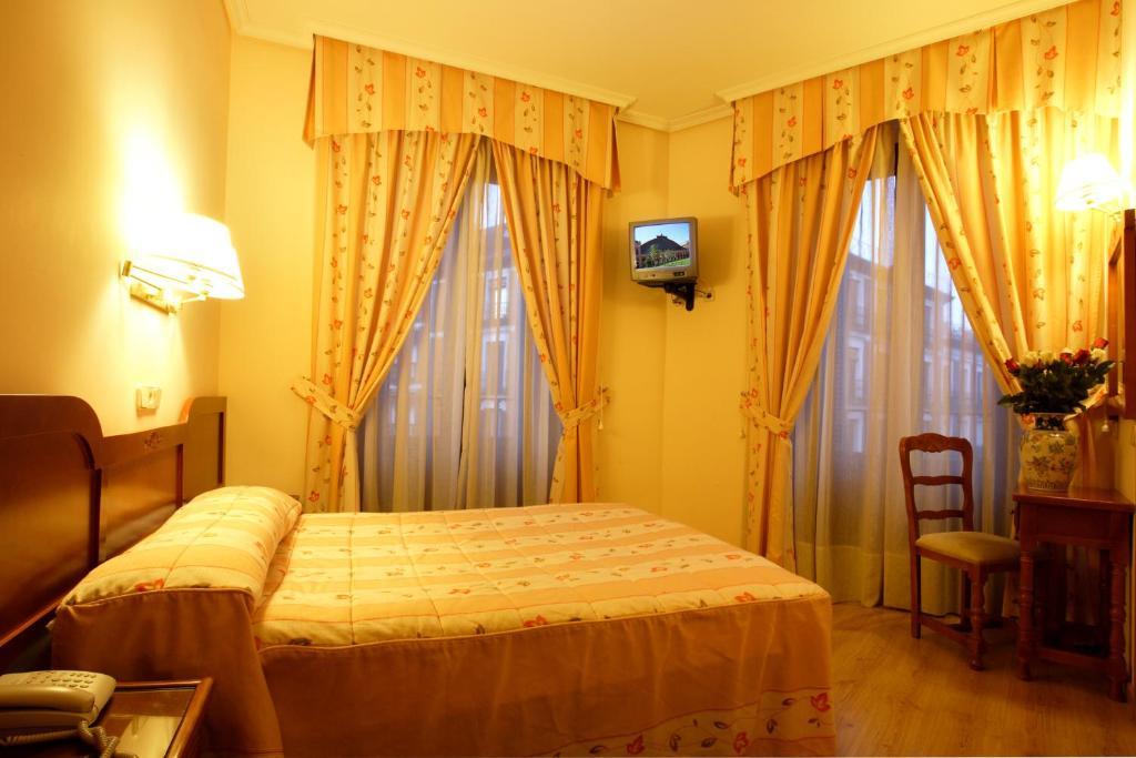 Hostal Silserranos Hotel Madrid Bilik gambar