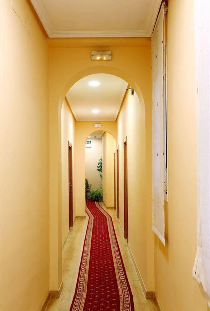 Hostal Silserranos Hotel Madrid Luaran gambar