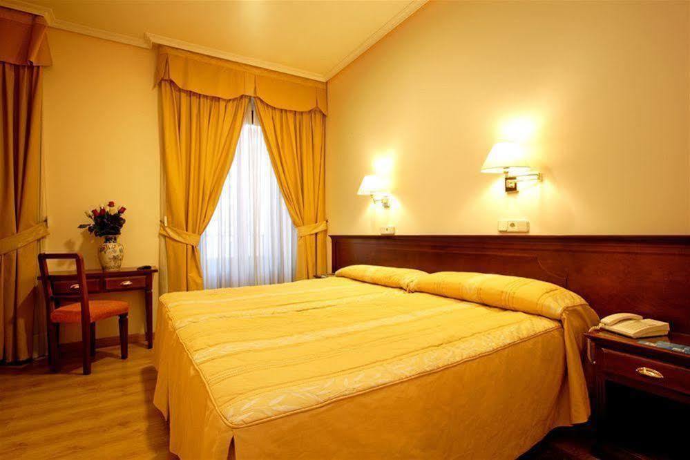 Hostal Silserranos Hotel Madrid Luaran gambar